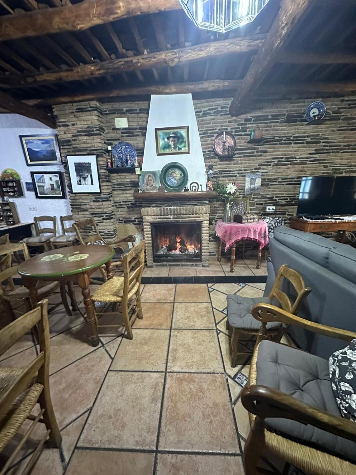Hostal Rural Las Terrazas De La Alpujarra Bubion Bagian luar foto